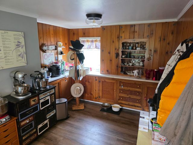 4340 State Hwy 38, Drain, OR 97435