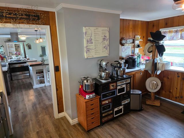 4340 State Hwy 38, Drain, OR 97435