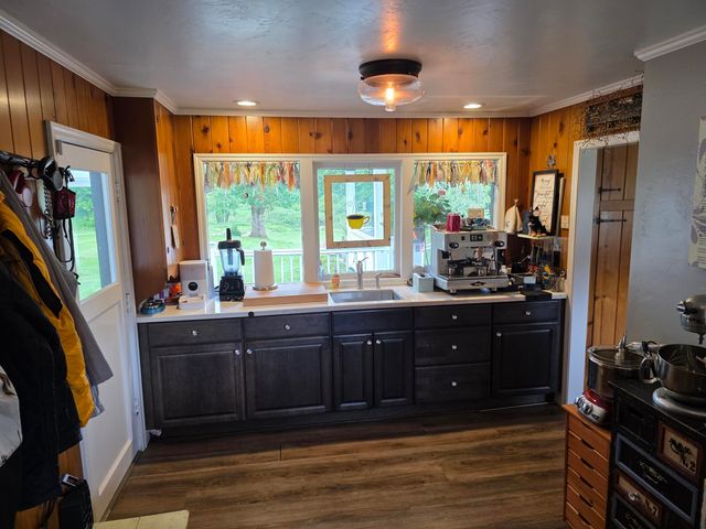 4340 State Hwy 38, Drain, OR 97435