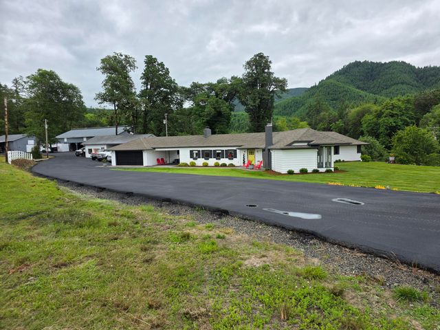 4340 State Hwy 38, Drain, OR 97435