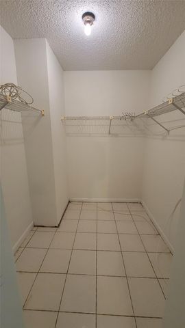 3131 NW 85th Ave, Sunrise, FL 33351