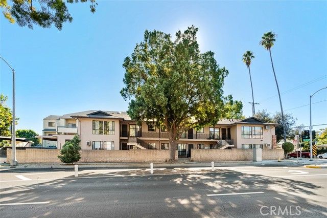 112 N Mar Vista Avenue, Pasadena, CA 91106