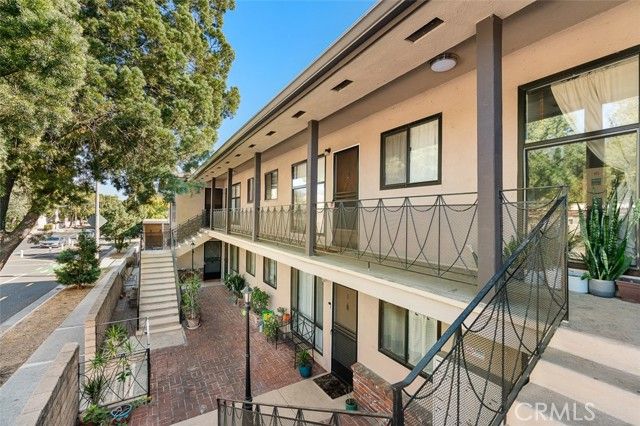 112 N Mar Vista Avenue, Pasadena, CA 91106