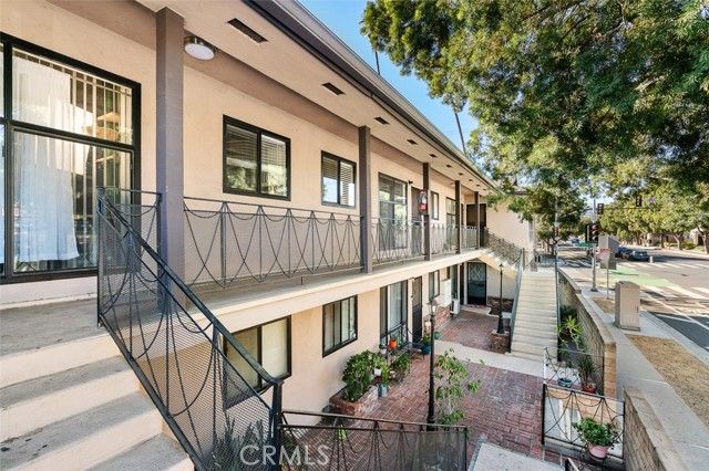 112 N Mar Vista Avenue, Pasadena, CA 91106