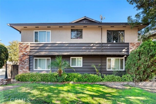 112 N Mar Vista Avenue, Pasadena, CA 91106