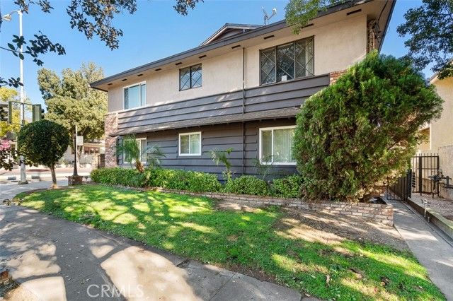 112 N Mar Vista Avenue, Pasadena, CA 91106