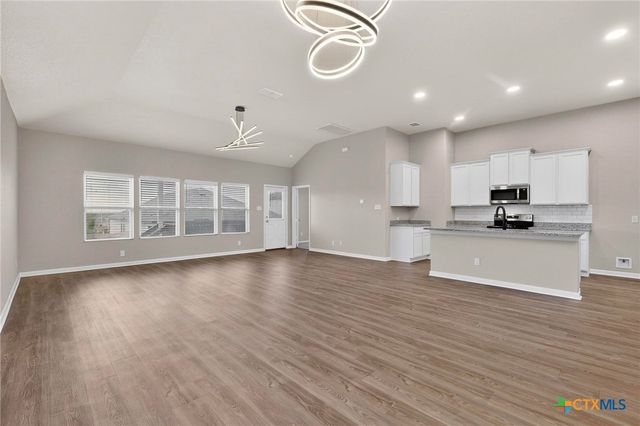1141 Amber Lake, Seguin, TX 78155