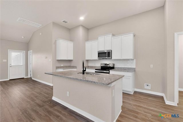 1141 Amber Lake, Seguin, TX 78155