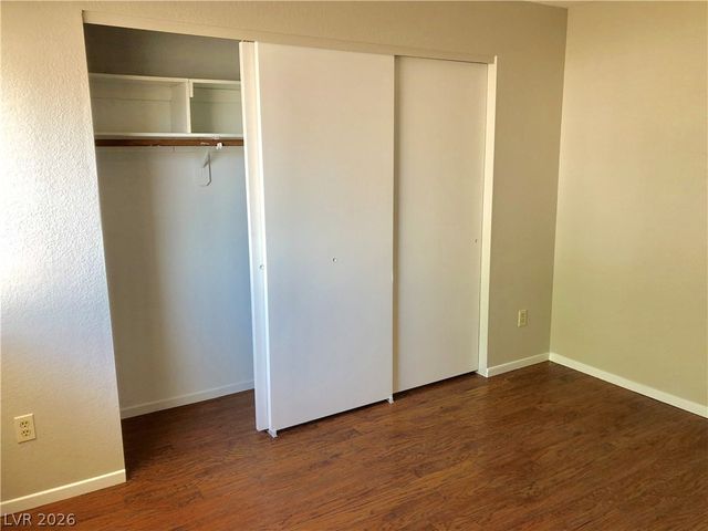 6863 Tamarus Street 201, Las Vegas, NV 89119