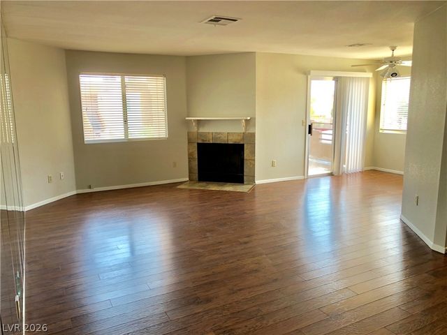 6863 Tamarus Street 201, Las Vegas, NV 89119