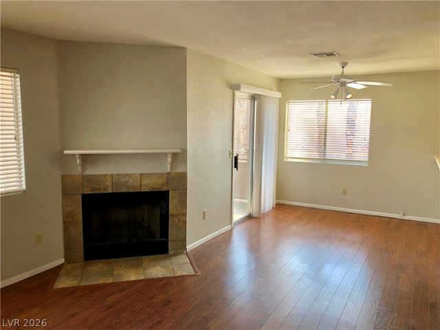 6863 Tamarus Street 201, Las Vegas, NV 89119