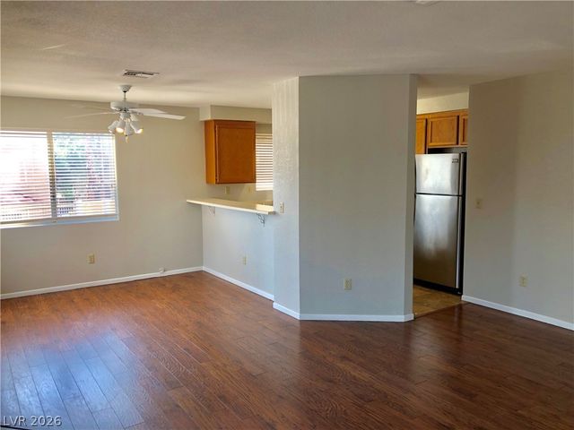 6863 Tamarus Street 201, Las Vegas, NV 89119