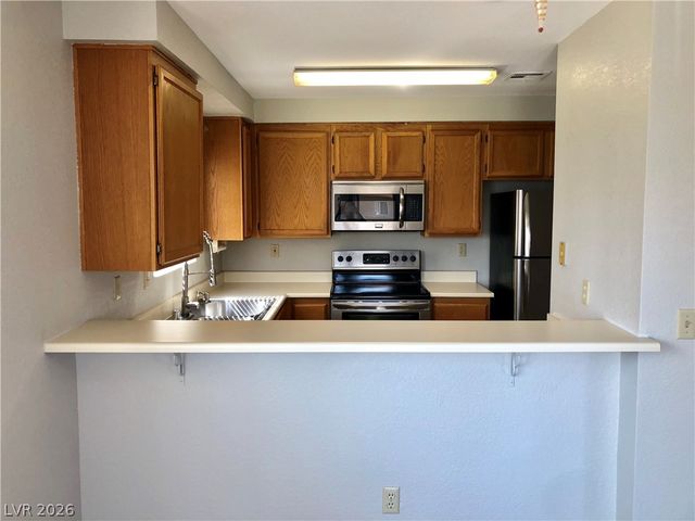 6863 Tamarus Street 201, Las Vegas, NV 89119