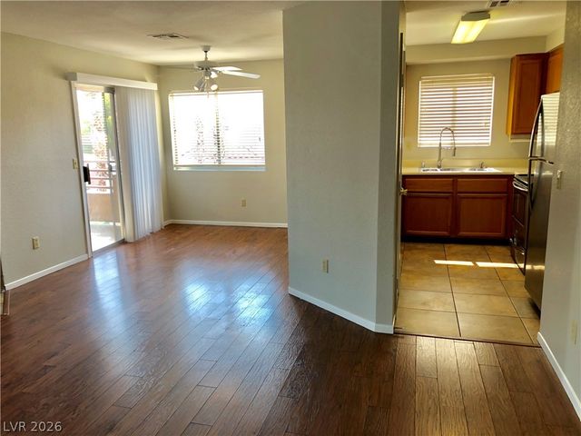 6863 Tamarus Street 201, Las Vegas, NV 89119