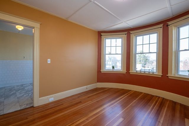 434 Essex Street 2R, Salem, MA 01970