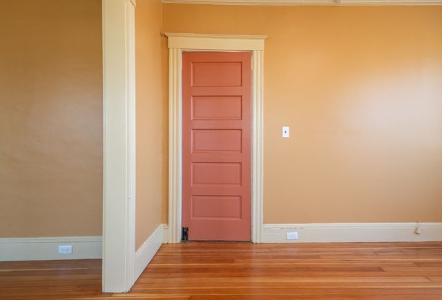 434 Essex Street 2R, Salem, MA 01970