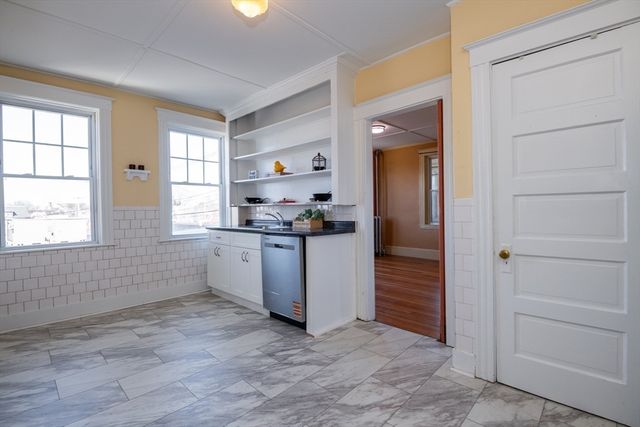 434 Essex Street 2R, Salem, MA 01970