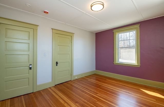 434 Essex Street 2R, Salem, MA 01970