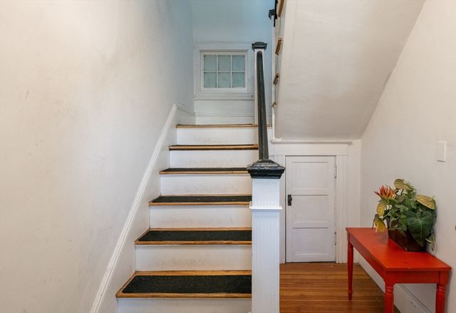 434 Essex Street 2R, Salem, MA 01970