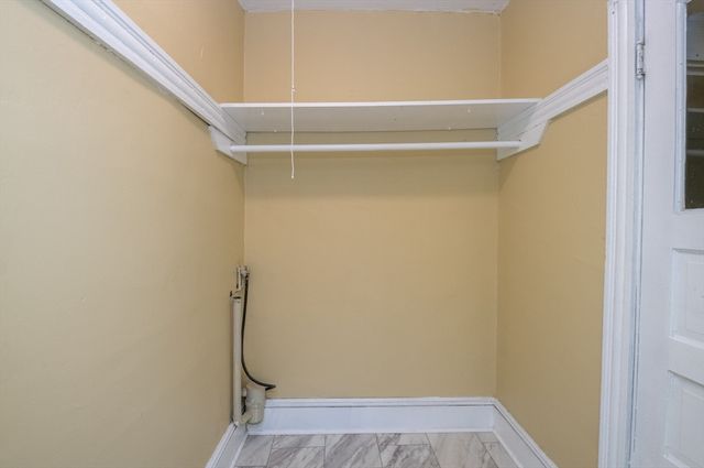 434 Essex Street 2R, Salem, MA 01970