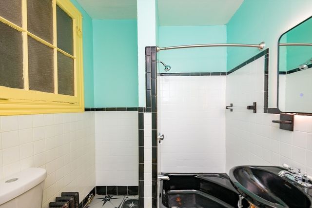 434 Essex Street 2R, Salem, MA 01970