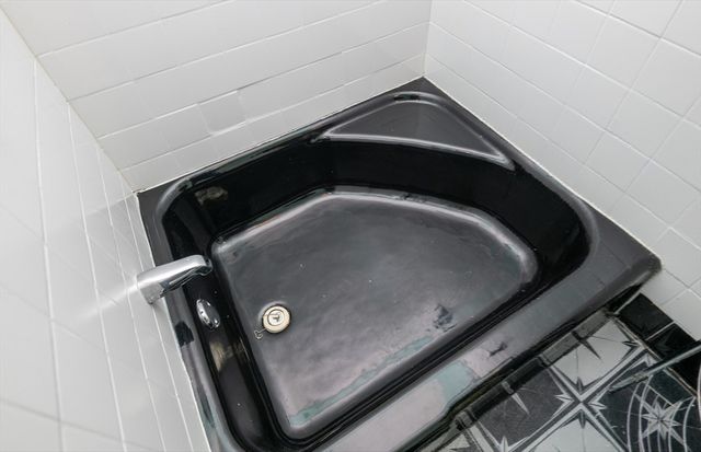 434 Essex Street 2R, Salem, MA 01970