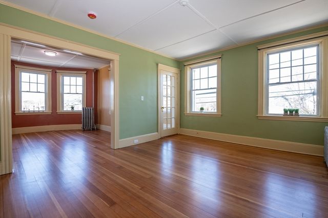 434 Essex Street 2R, Salem, MA 01970