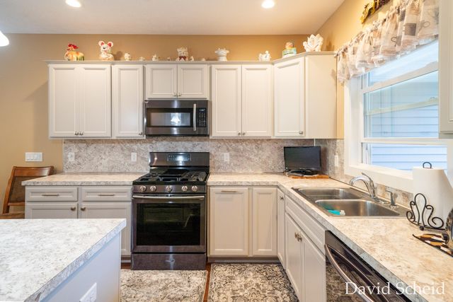 8107 Byron Creek Drive SW, Byron Center, MI 49315