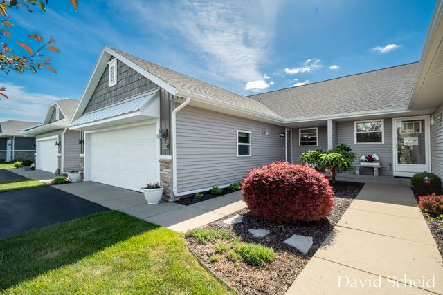 8107 Byron Creek Drive SW, Byron Center, MI 49315