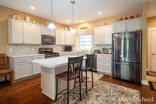 8107 Byron Creek Drive SW, Byron Center, MI 49315