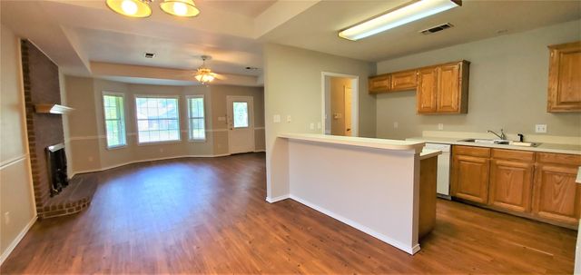 3117 N Bell Avenue, Denton, TX 76207