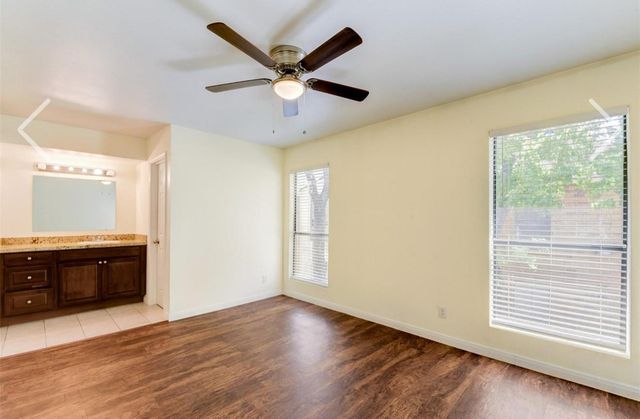 7200 W T C Jester Blvd 2004, Houston, TX 77088