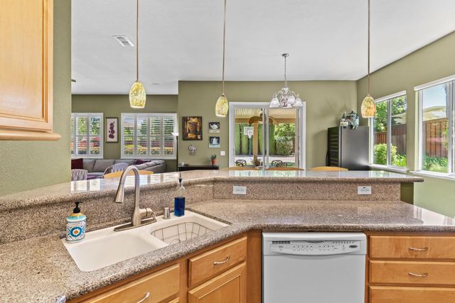9290 Eagle Springs Pl, Roseville, CA 95747