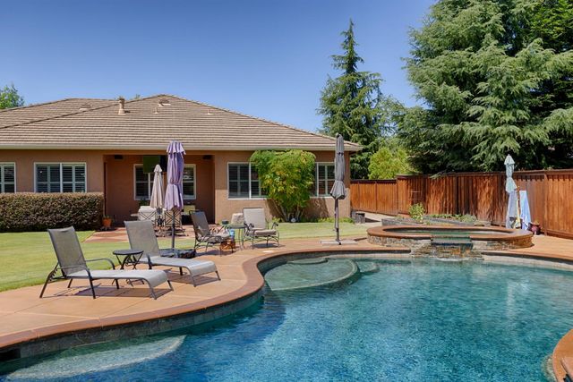 9290 Eagle Springs Pl, Roseville, CA 95747