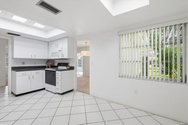 6811 10TH AVENUE W, Bradenton, FL 34209