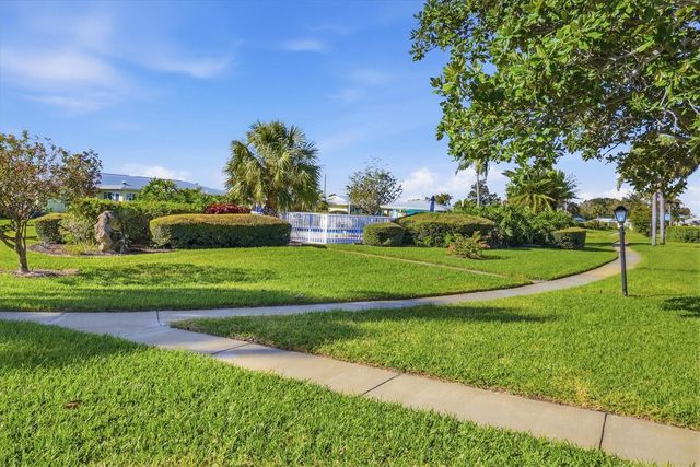 6811 10TH AVENUE W, Bradenton, FL 34209