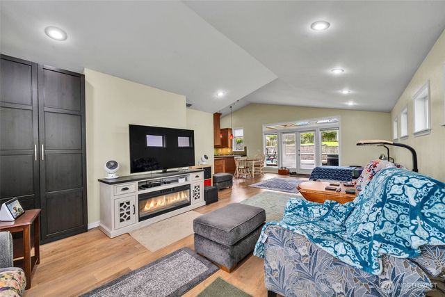 400 Park Place, Everett, WA 98203