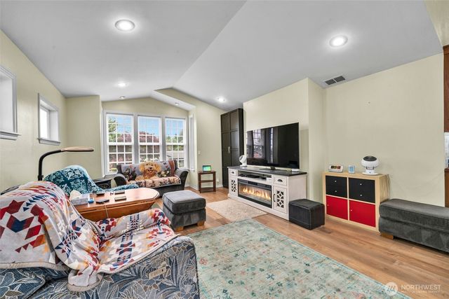 400 Park Place, Everett, WA 98203