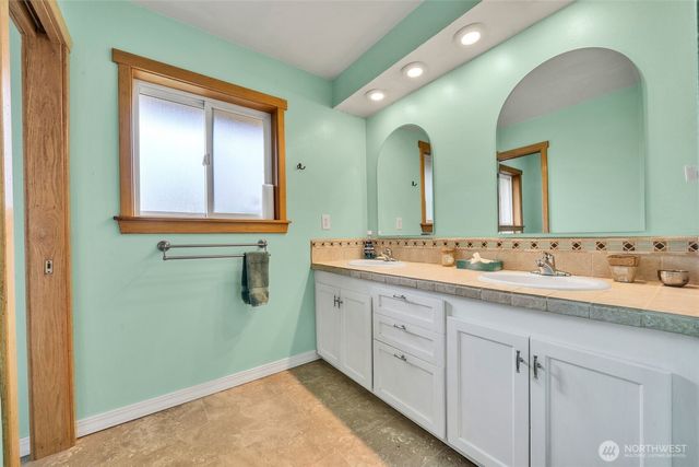400 Park Place, Everett, WA 98203