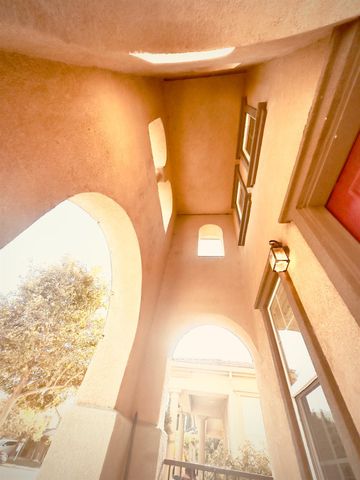 323 Autumn Rain Dr, Lathrop, CA 95330