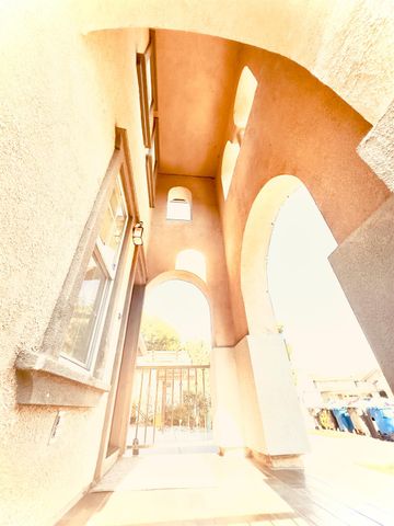 323 Autumn Rain Dr, Lathrop, CA 95330