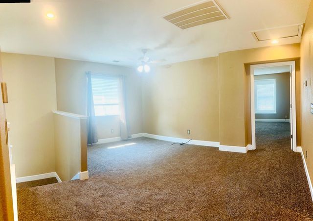 323 Autumn Rain Dr, Lathrop, CA 95330