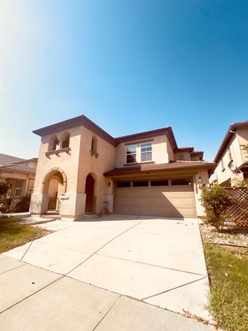 323 Autumn Rain Dr, Lathrop, CA 95330