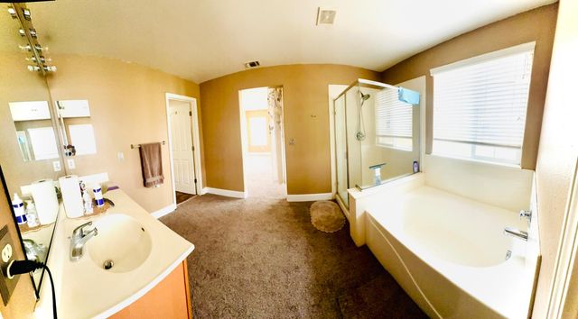 323 Autumn Rain Dr, Lathrop, CA 95330