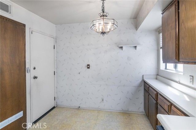 13203 Vanowen Street 8, North Hollywood (los Angeles), CA 91605