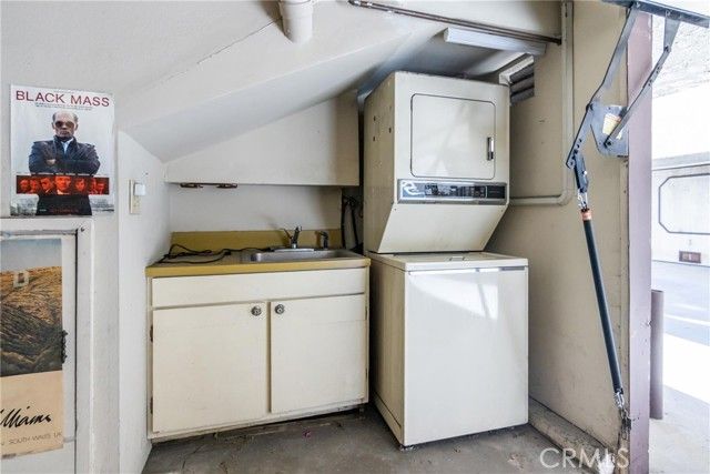 13203 Vanowen Street 8, North Hollywood (los Angeles), CA 91605