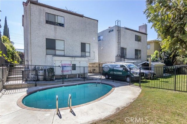 13203 Vanowen Street 8, North Hollywood (los Angeles), CA 91605