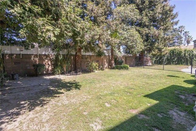 13203 Vanowen Street 8, North Hollywood (los Angeles), CA 91605