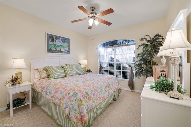 3815 Recreation LN, Naples, FL 34116