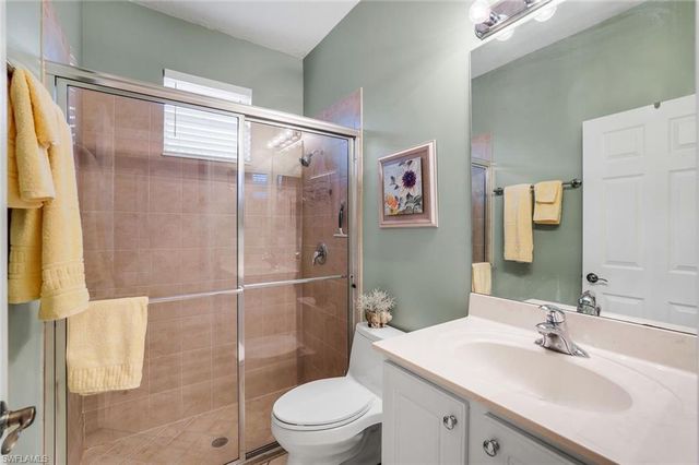 3815 Recreation LN, Naples, FL 34116